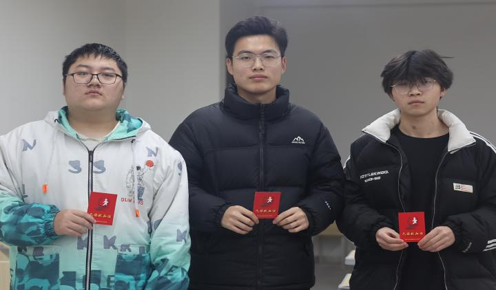 爱心涌动，热血续航——我校开展无偿献血活动